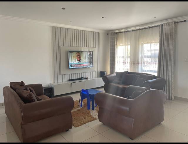 3 BEDROOM FREESTANDING FOR SALE IN THE ORCHARDS